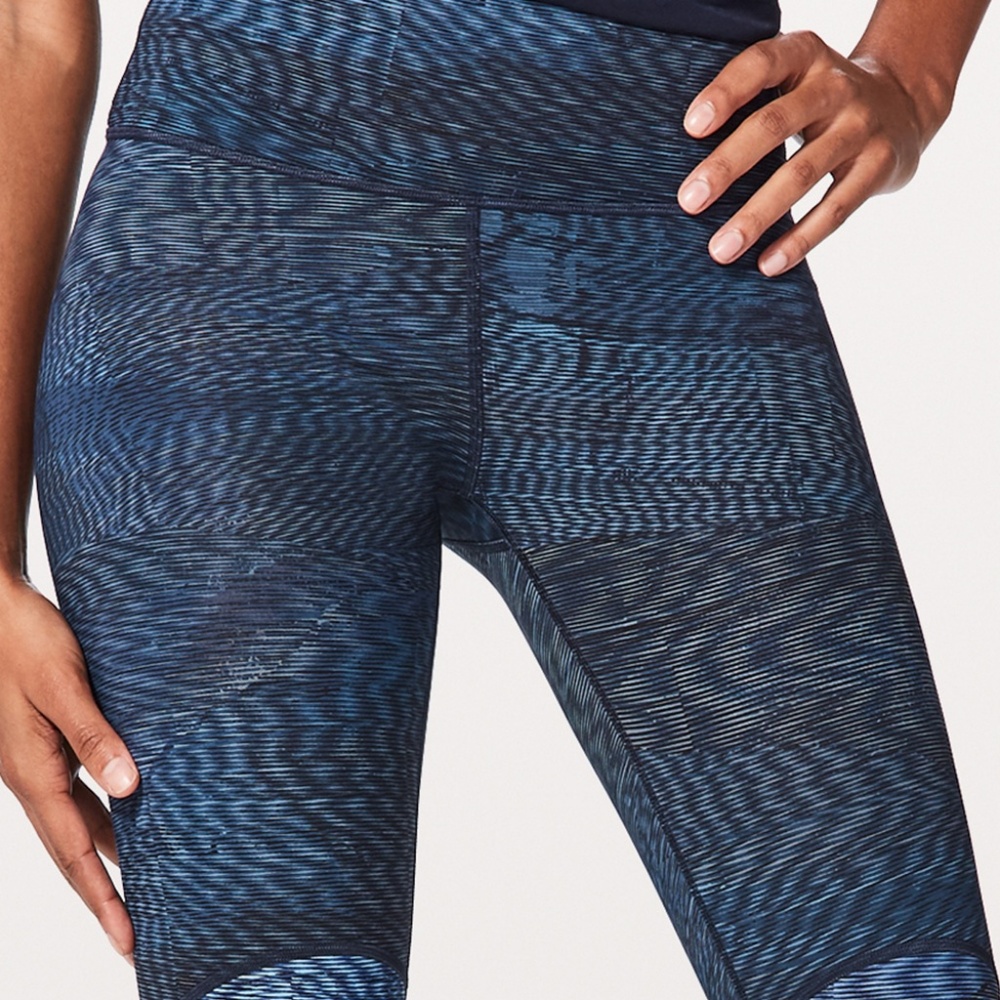 Lululemon Wunder Under -- Blue/Grey pattern - Picture 4 of 8